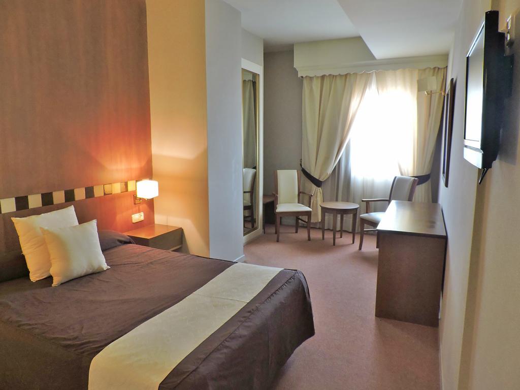 Hotel Las Yucas Atarfe Exteriör bild